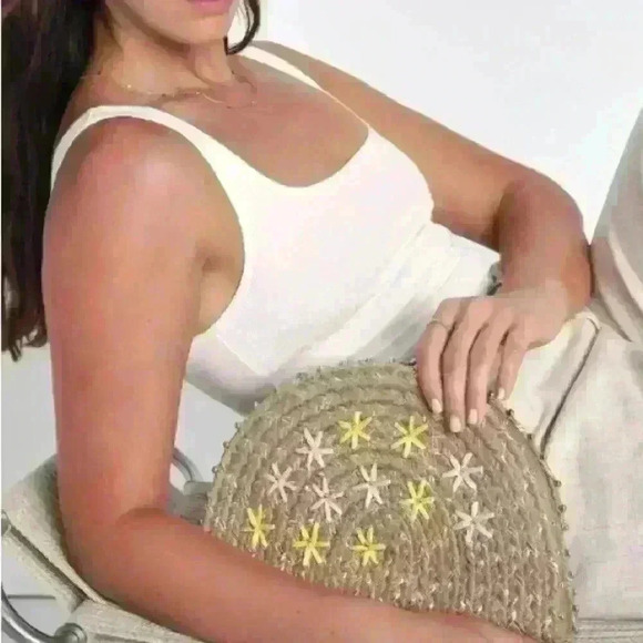 Lulus Exceptionally Sunny Embroidered Half Moon‎ clutch NWT - Picture 1 of 8